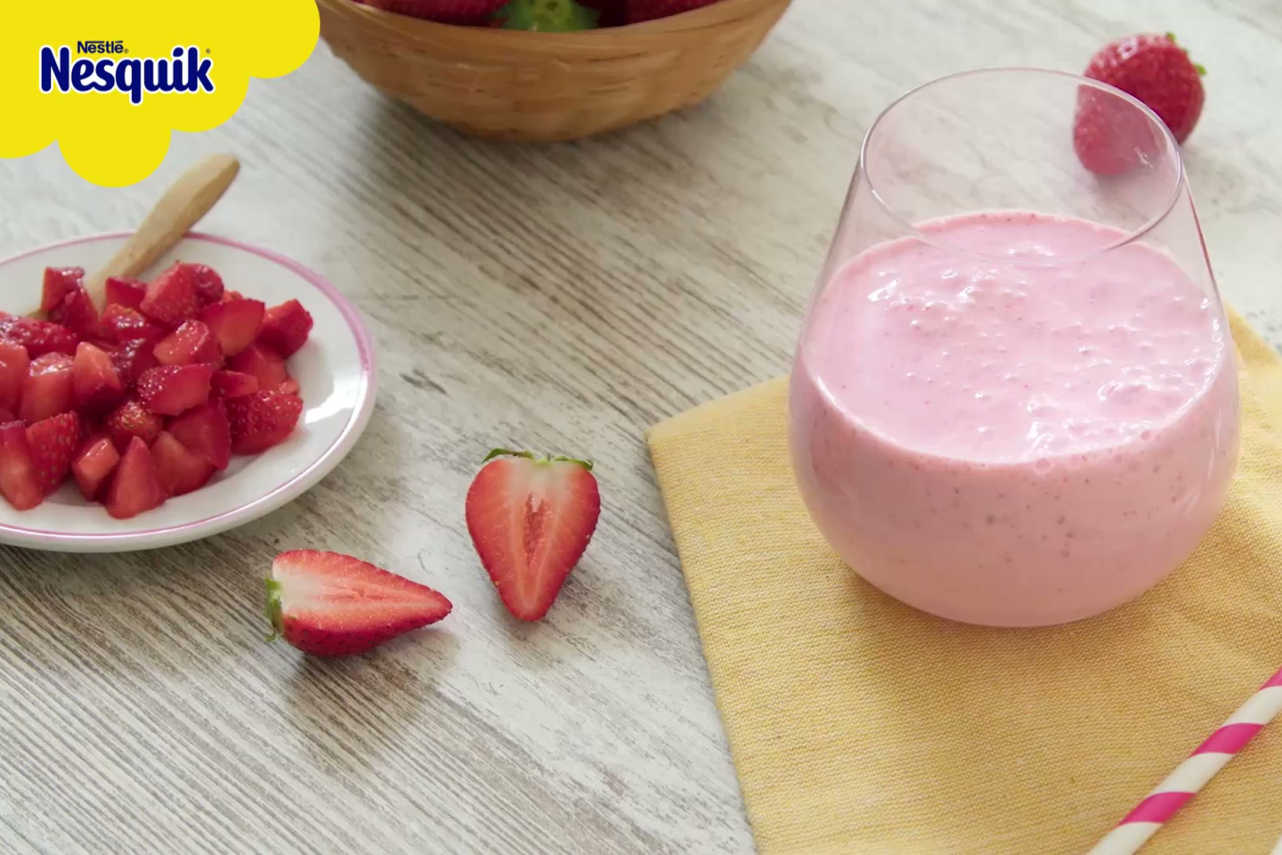 Milchshake mit NESQUIK® Erdbeer-Geschmack